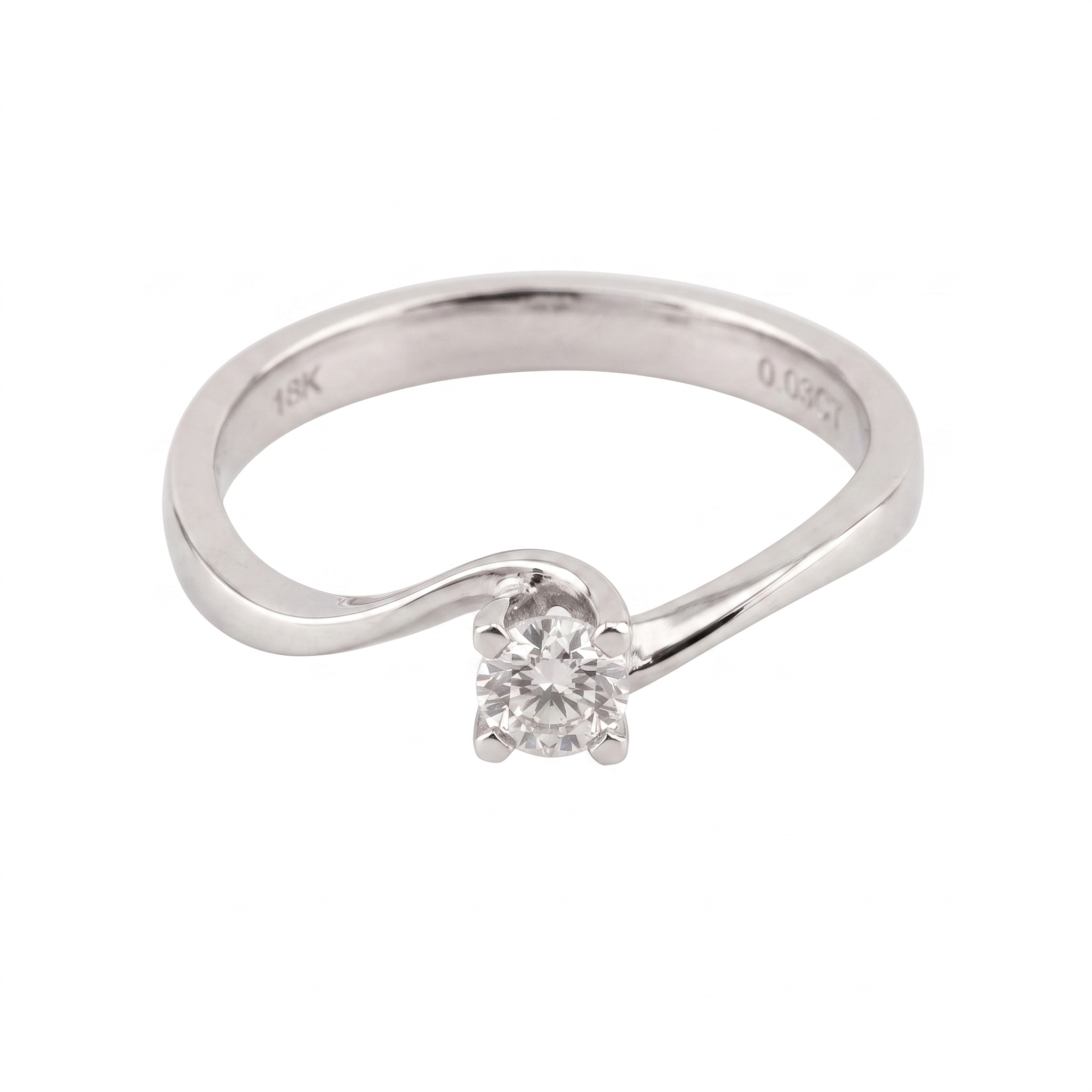 Gold_solitaire_ring_with_diamond_202608201246