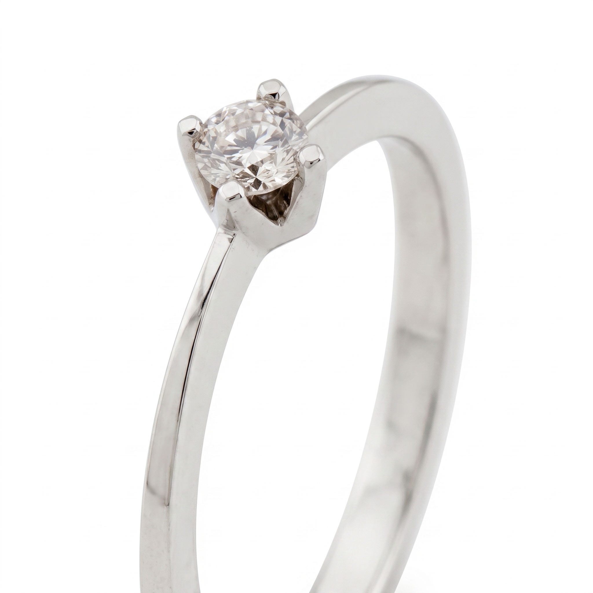 Macro_close-up_of_diamond_ring_202608212213
