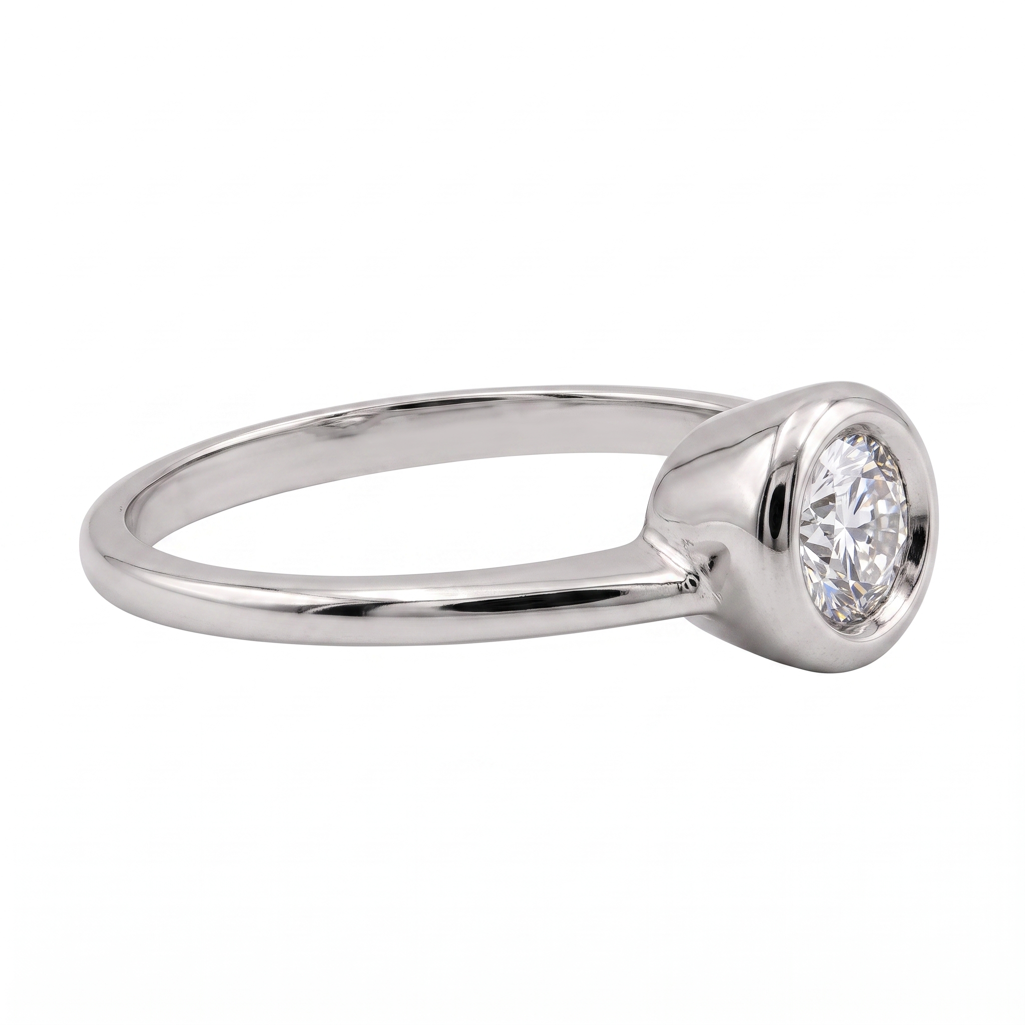 White_gold_solitaire_ring_2K_202608220000-2