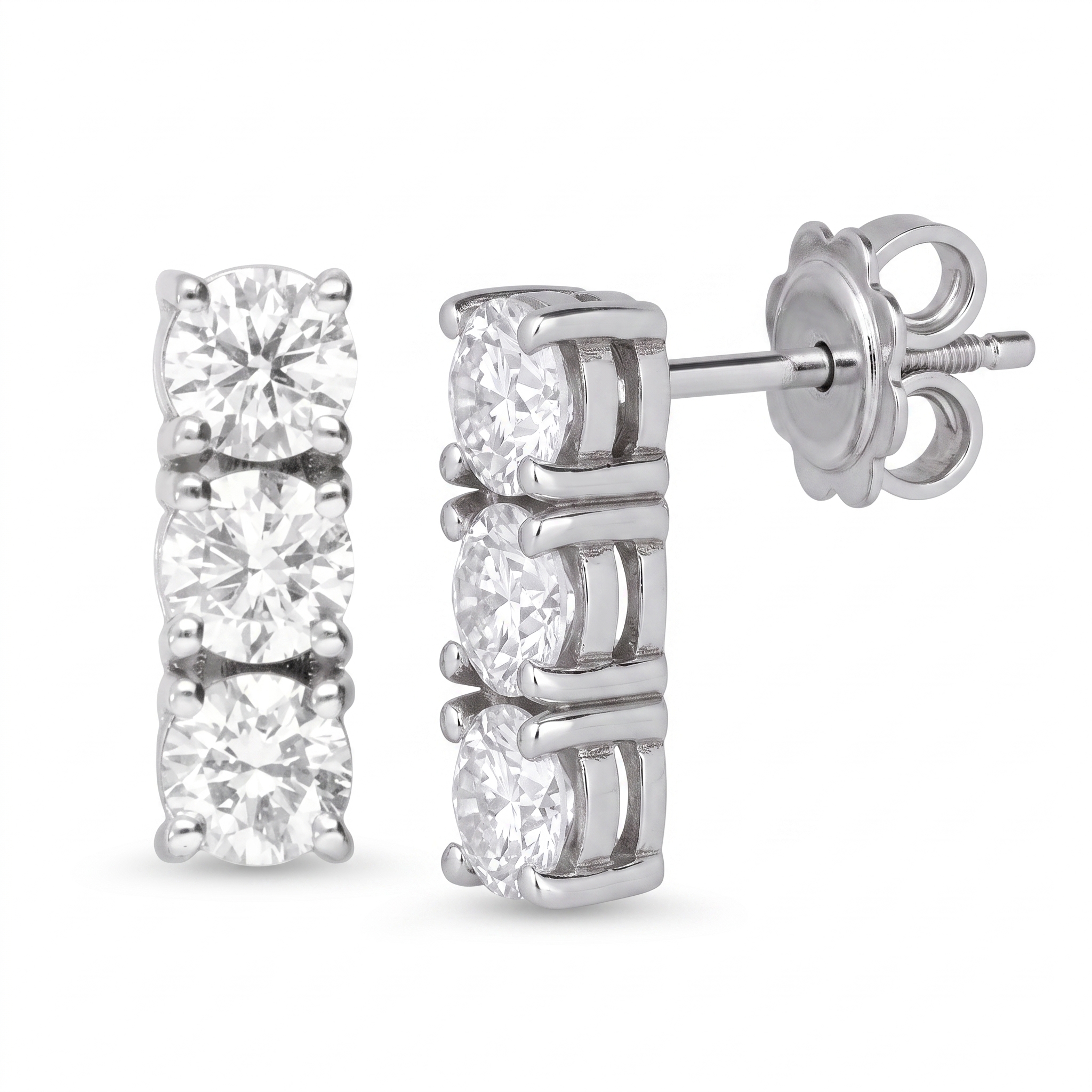 Diamond_stud_earrings_product_shot_202608290110